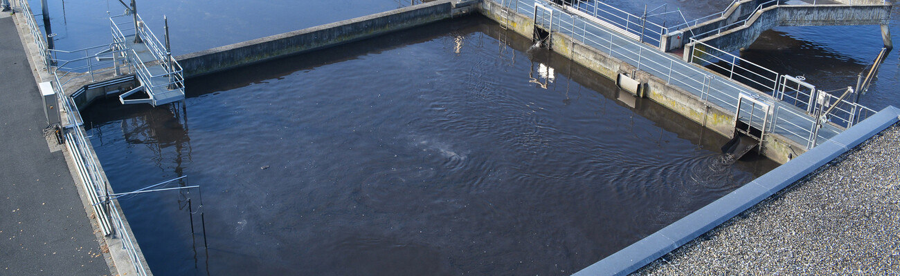 Μονάδα επεξεργασίας λυμάτων με πληθυσμιακό ισοδύναμο 85.000 κατοίκων στο Kitzingen.