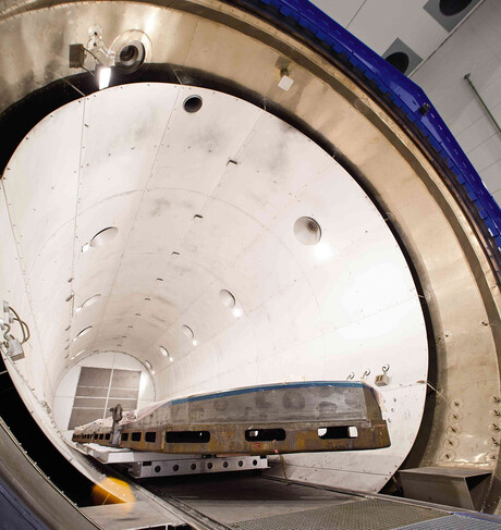 Παροχή πεπιεσμένου αέρα και αζώτου στον ερευνητικό κλίβανο με συστήματα KAESER